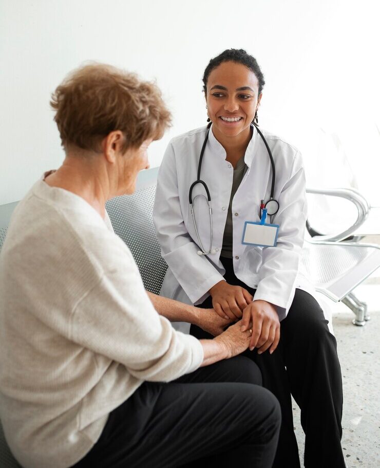 doctor-talking-patient-medium-shot_23-2149856214